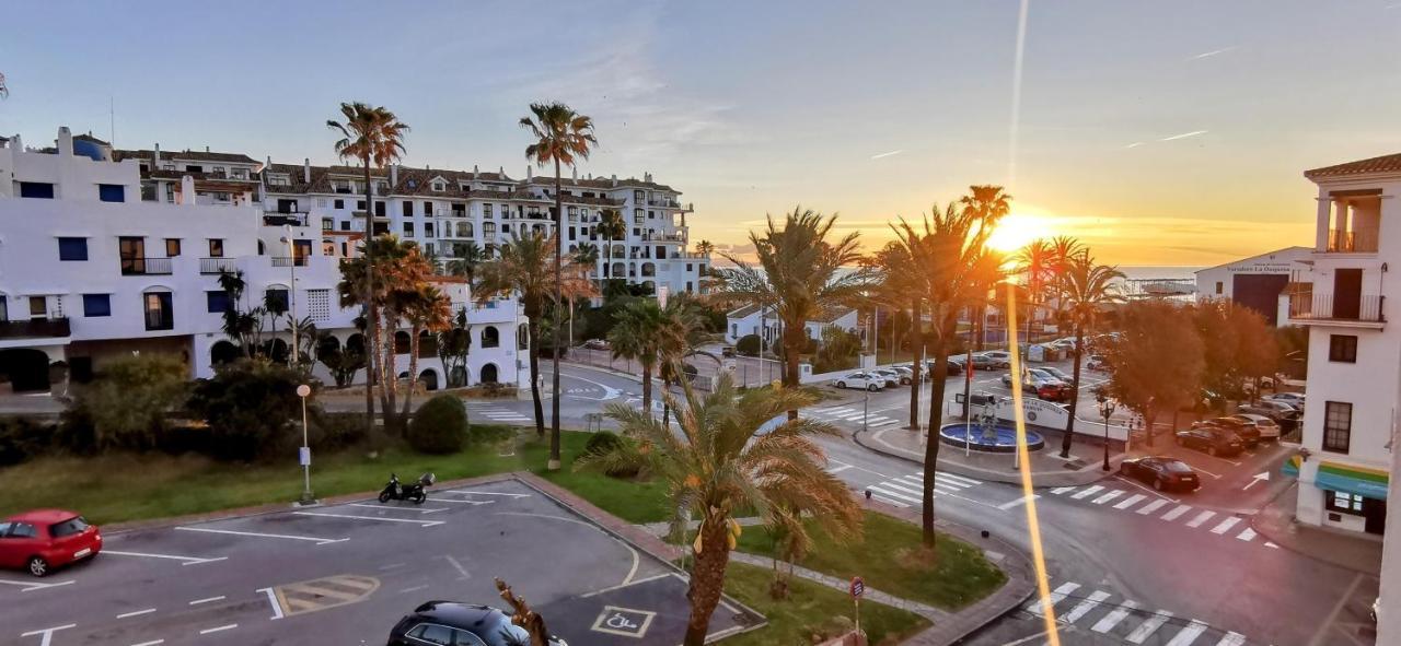 Apartmán Puerto De La Duquesa Sea Views Manilva Exteriér fotografie